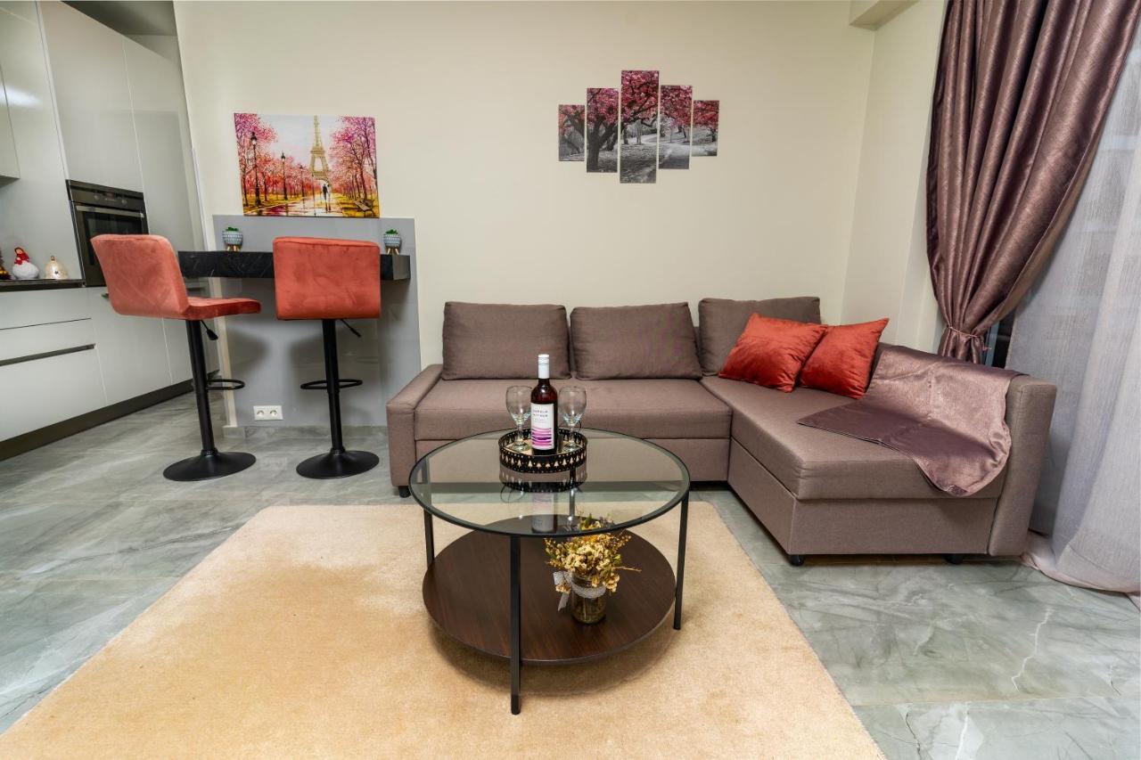 טריקלה Olina'S Luxury Apartment מראה חיצוני תמונה
